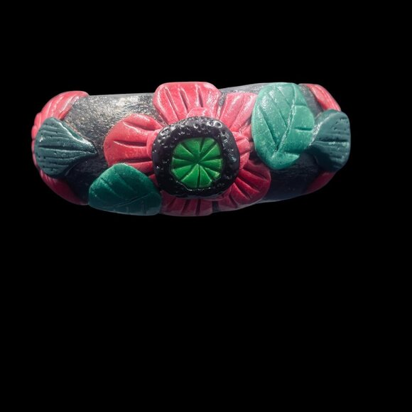 Vintage Hand Carved Wooden Floral Flower Leaf Bangle Bracelet Red Green Boho - Picture 3 of 7
